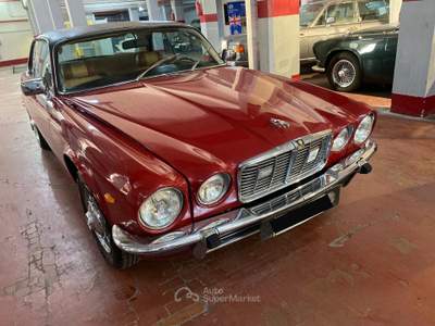 Jaguar XJ C usata Roma
