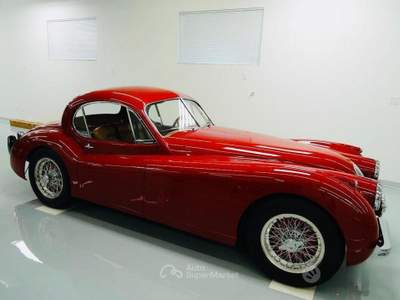 Jaguar XK 120 usata Roma