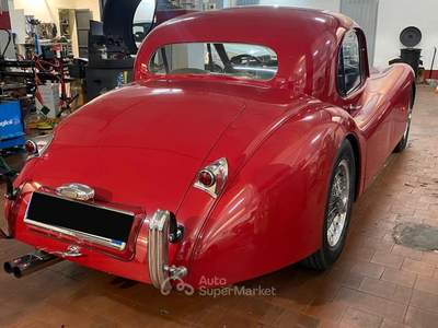 Jaguar XK 120 usata Roma