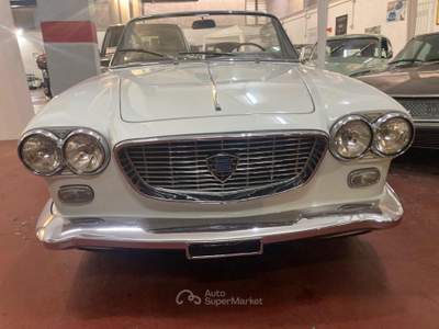 Lancia Flavia  usata Roma