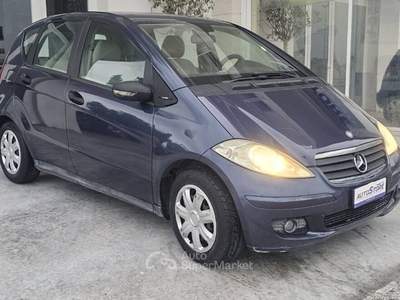 Mercedes-Benz Classe A 180 cdi Elegance Blu/Azzurro usata Vittoria