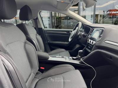 Renault Mégane 1.5 blue dci Equilibre 115cv edc Con CARPLAY Bianco usata Latina