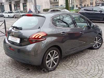 Peugeot 208 Allure 1.2 PureTech 82 Grigio usata Novara