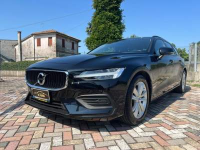 Volvo V60 B4 (d) Geartronic Momentum Business Pro Nero usata Zero Branco