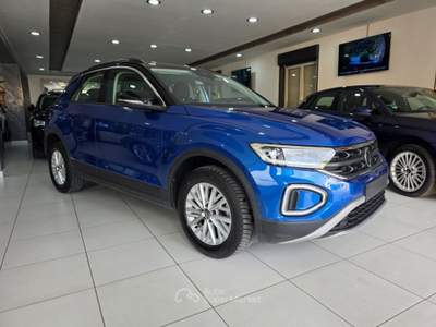 Volkswagen T-Roc NEW 2.0 TDI 115CV Bi Color Life Navi  Virtual Cock Blu/Azzurro usata Mirabella Imbaccari