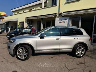 Volkswagen Touareg 3.0 V6 tdi TETTO, GOMME NUOVE,  PELLE, SOSPENSIONI PNEUMTAICHE Argento usata Crevalcore