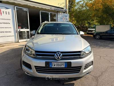 Volkswagen Touareg 3.0 V6 tdi TETTO, GOMME NUOVE,  PELLE, SOSPENSIONI PNEUMTAICHE Argento usata Crevalcore