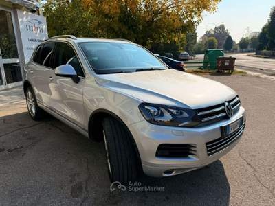 Volkswagen Touareg 3.0 V6 tdi TETTO, GOMME NUOVE,  PELLE, SOSPENSIONI PNEUMTAICHE Argento usata Crevalcore