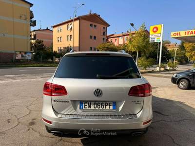 Volkswagen Touareg 3.0 V6 tdi TETTO, GOMME NUOVE,  PELLE, SOSPENSIONI PNEUMTAICHE Argento usata Crevalcore