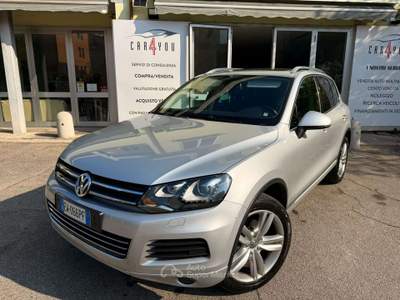 Volkswagen Touareg 3.0 V6 tdi TETTO, GOMME NUOVE,  PELLE, SOSPENSIONI PNEUMTAICHE Argento usata Crevalcore