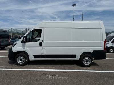 Peugeot Boxer 2.2 BLUEHDI 140 S&S 335 L2H2 Bianco usata Milano
