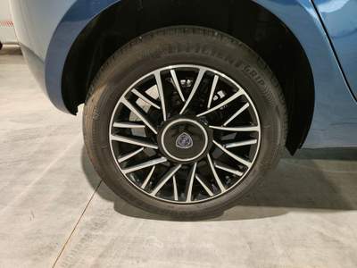 Lancia Ypsilon 1.0 FireFly 5 porte S&S Hybrid Platino Blu/Azzurro usata Mappano
