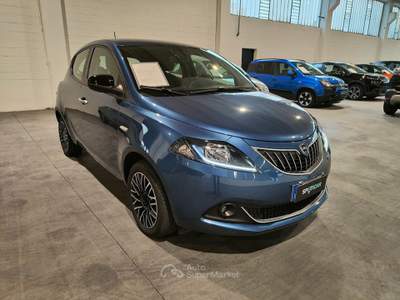 Lancia Ypsilon 1.0 FireFly 5 porte S&S Hybrid Platino Blu/Azzurro usata Mappano
