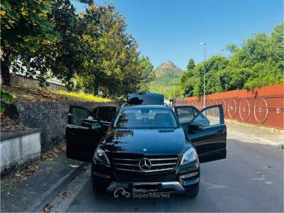 Mercedes-Benz Classe M Vendo Mercedes ML - 145.000 originali Nero usata Salerno