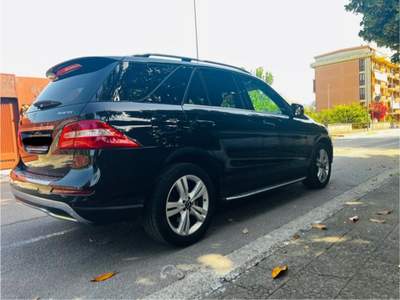 Mercedes-Benz Classe M Vendo Mercedes ML - 145.000 originali Nero usata Salerno