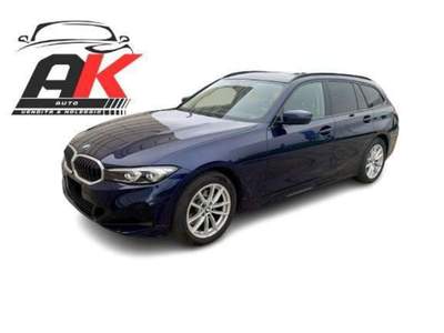BMW Serie 3 318d TOURING 48V BUSINESS MY23 AUTOM. NAZIONALE Blu/Azzurro usata Carmignano di Brenta