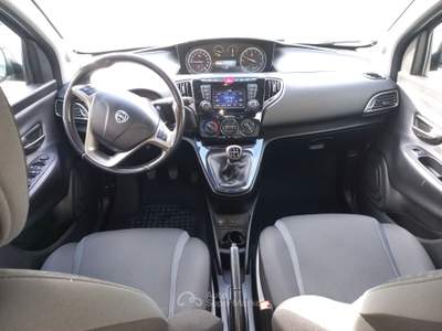 Lancia Ypsilon Lancia ypsilon 1.2 benzina Nero usata Mesagne