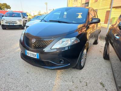 Lancia Ypsilon Lancia ypsilon 1.2 benzina Nero usata Mesagne