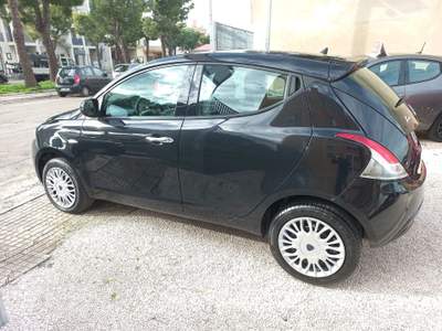 Lancia Ypsilon Lancia ypsilon 1.2 benzina Nero usata Mesagne