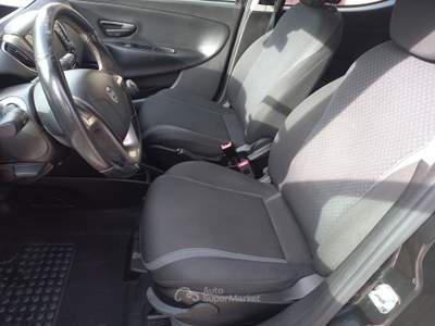 Lancia Ypsilon Lancia ypsilon 1.2 benzina Nero usata Mesagne