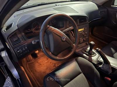 Volvo S60 2.4i 20V 140cv Optima Argento usata Mentana