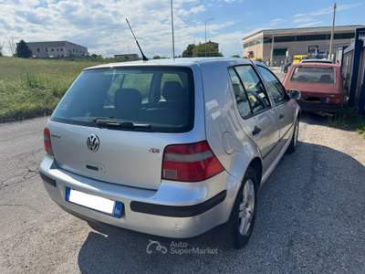 Volkswagen Golf IV 1.9 TDI 130CV Highline 5PT 6 Marce Argento usata Mentana