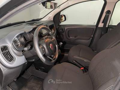 Fiat Panda 1.0 Hybrid 70cv Cross 5 posti + Car Play +PDC Post Nero usata Torino