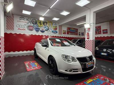 Volkswagen Eos 140cv cabrio - 2009 Bianco usata Giugliano in Campania