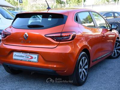 Renault Clio SCe 65 CV 5 porte Equilibre Arancione usata Roma