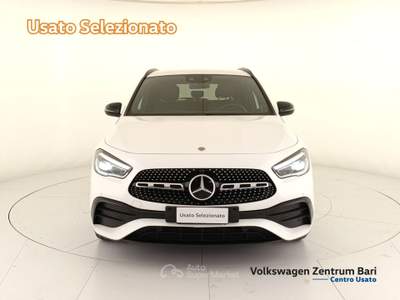 Mercedes-Benz GLA 200 d premium auto Bianco usata Bari