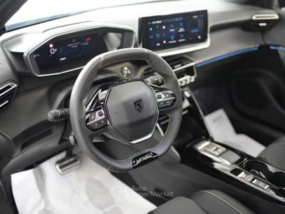 Peugeot 2008 Hybrid 145 e-DCS6 GT+Tetto apribile Nero usata Pozzuoli