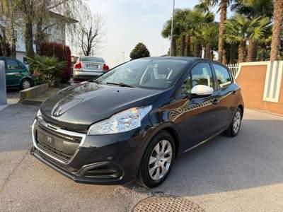 Peugeot 208 1° serie PureTech 68 5 porte Active Nero usata Oderzo