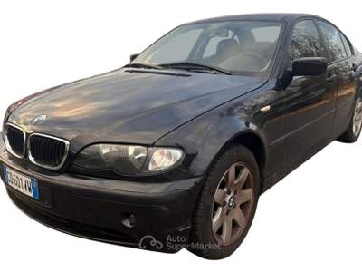 BMW Serie 3 318i i (2.0) cat 4 porte Futura Nero usata Oderzo