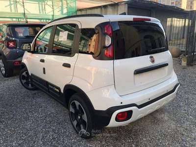 Fiat Pandina 1.0 FireFly 70cv S&S Hybrid Cross Bianco usata Novara