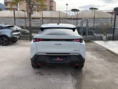 Peugeot 3008 3008 Hybrid 145 e-DCS6 Allure Bianco usata Cercola