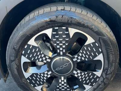 Fiat 600 600 Hybrid 110 CV DCT MHEV La Prima #sedriscaldati Blu/Azzurro usata Spinea