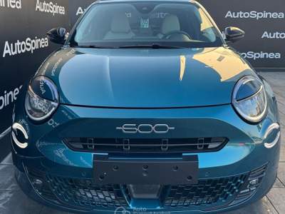 Fiat 600 600 Hybrid 110 CV DCT MHEV La Prima #sedriscaldati Blu/Azzurro usata Spinea