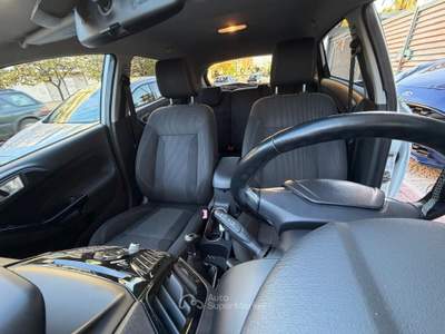 Ford Fiesta 5 porte Titanium Bianco usata Andria