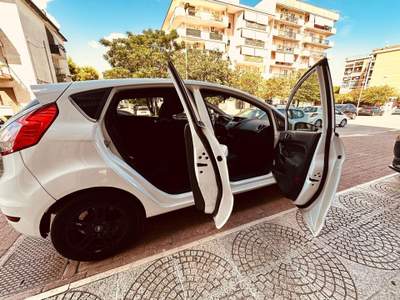 Ford Fiesta 5p. Bz.- GPL Titanium Bianco usata Andria