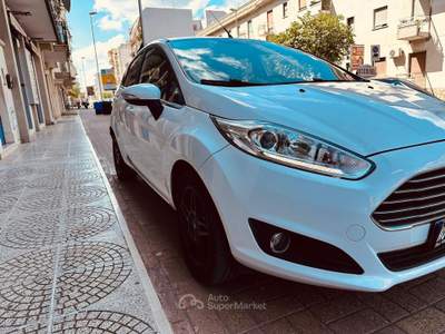 Ford Fiesta 5p. Bz.- GPL Titanium Bianco usata Andria