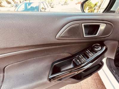 Ford Fiesta 5p. Bz.- GPL Titanium Bianco usata Andria