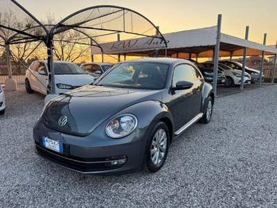 Volkswagen Maggiolino 1.6 TDI DSG Design Grigio usata Ponte di Piave