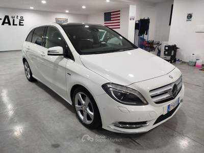 Mercedes-Benz Classe B B 200 CDI Premium Bianco usata San Vito dei Normanni