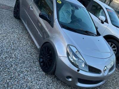 Renault Clio 2.0 200 CV 3p. RS F1 Team Grigio usata Lomazzo