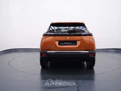 Peugeot 2008 1.2 PureTech 100cv S&S Allure Pack Arancione usata Nola