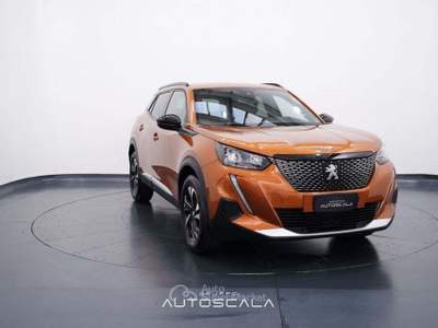 Peugeot 2008 1.2 PureTech 100cv S&S Allure Pack Arancione usata Nola