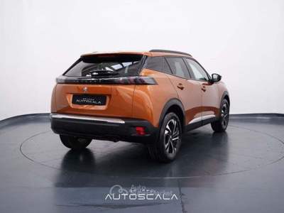 Peugeot 2008 1.2 PureTech 100cv S&S Allure Pack Arancione usata Nola