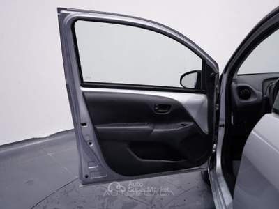 Peugeot 108 1.0 e-VTi 72cv 5 porte Active Argento usata Nola