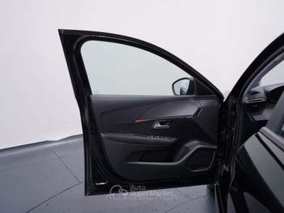 Peugeot 208 1.5 BlueHDi 100cv S&S 5 porte Active Pack Nero usata Nola