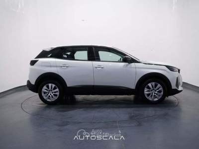Peugeot 3008 1.2 PureTech Turbo 130cv S&S Active Pack Bianco usata Nola